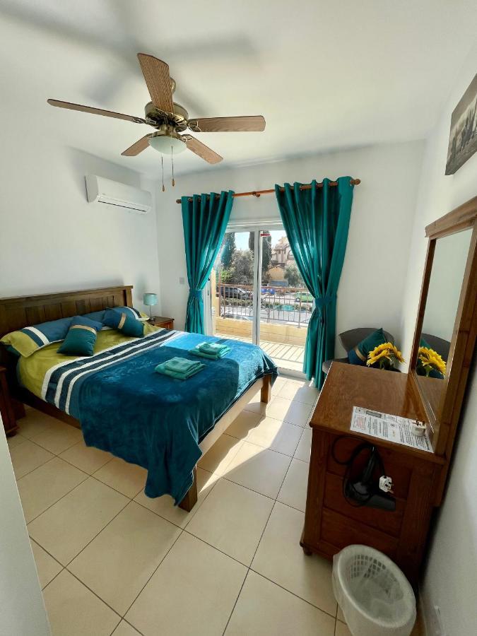דירות 109 Queens Gardens, Paphos מראה חיצוני תמונה