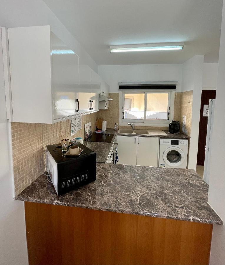 דירות 109 Queens Gardens, Paphos מראה חיצוני תמונה