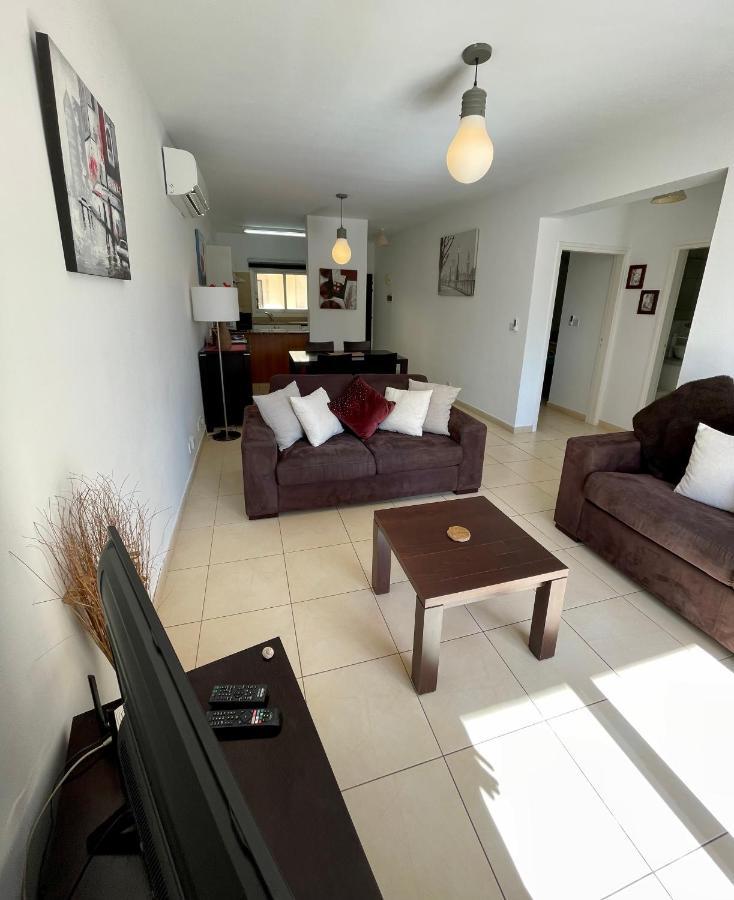 דירות 109 Queens Gardens, Paphos מראה חיצוני תמונה